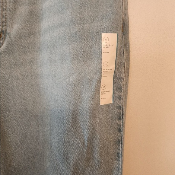 Universal Thread Women's Flare Jeans High-Rise size 17 regular - Picture 2 of 4